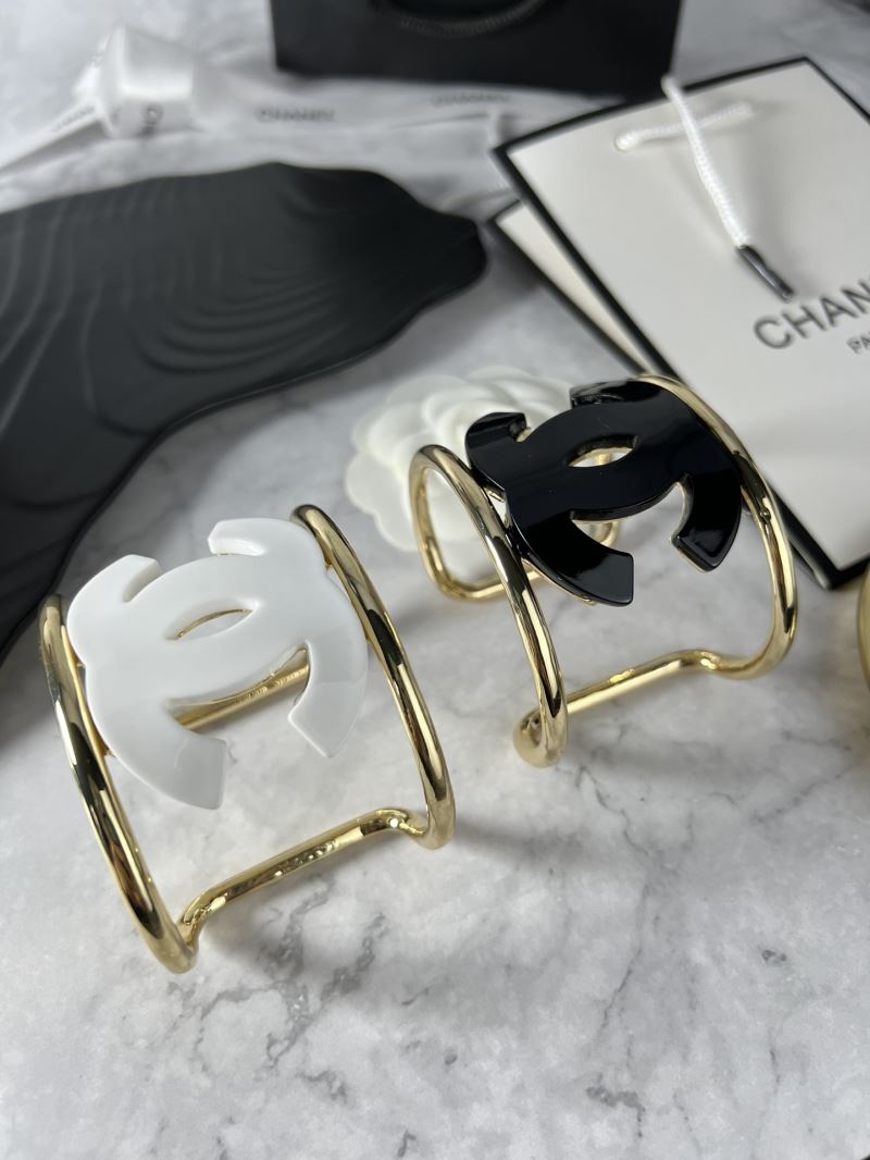 Ch**el bracelets